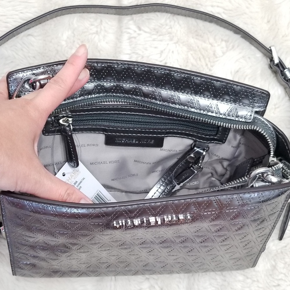 🚫SOLD🚫NWT MK SELMA CHAIN CROSSBODY - Picture 8 of 8